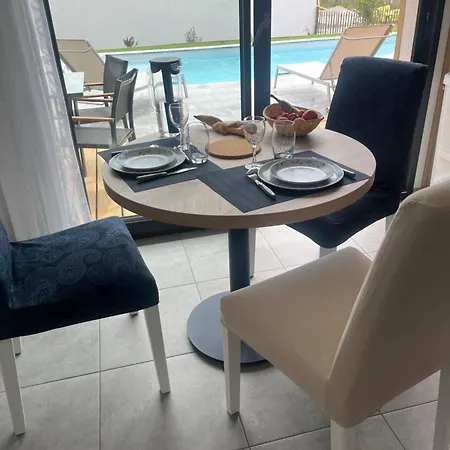 Apartment Chrisaline, Spacieuse, 5 Chambres, Piscine Chauffee Moliets-et-Maa