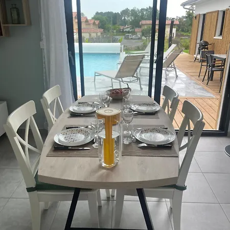 Apartment Chrisaline, Spacieuse, 5 Chambres, Piscine Chauffee *