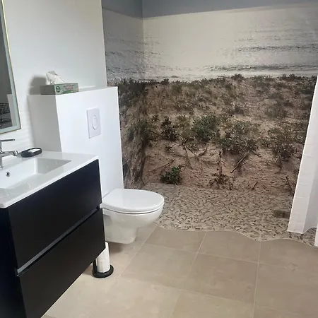 Apartment Chrisaline, Spacieuse Et Climatisee, 5 Chambres, Piscine Privee
