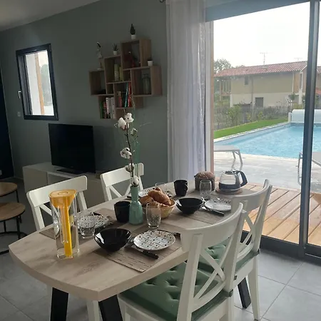 Chrisaline, Spacieuse, 5 Chambres, Piscine Chauffee *