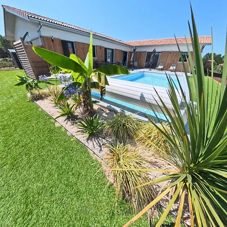 Chrisaline, Spacieuse Et Climatisee, 5 Chambres, Piscine Privee *