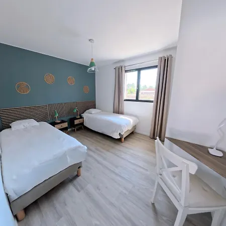 Apartment Chrisaline, Spacieuse Et Climatisee, 5 Chambres, Piscine Privee Moliets-et-Maa