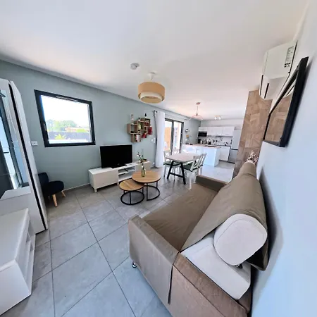 Chrisaline, Centre Moliets, 5 Ch, 10 Pers, Clim, Piscine Chauffee, Equipements Premium *