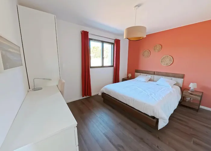 Apartment Chrisaline, Centre Moliets, 5 Ch, 10 Pers, Clim, Piscine Chauffee, Equipements Premium